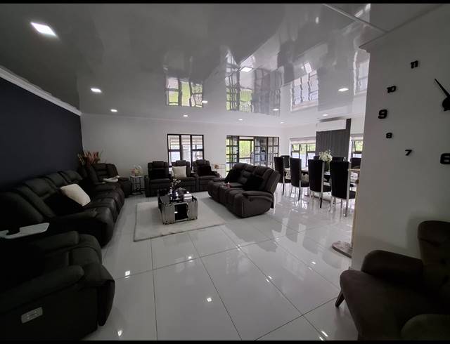 4 BEDROOM HOUSE FOR SALE IN SAFARI GARDENS